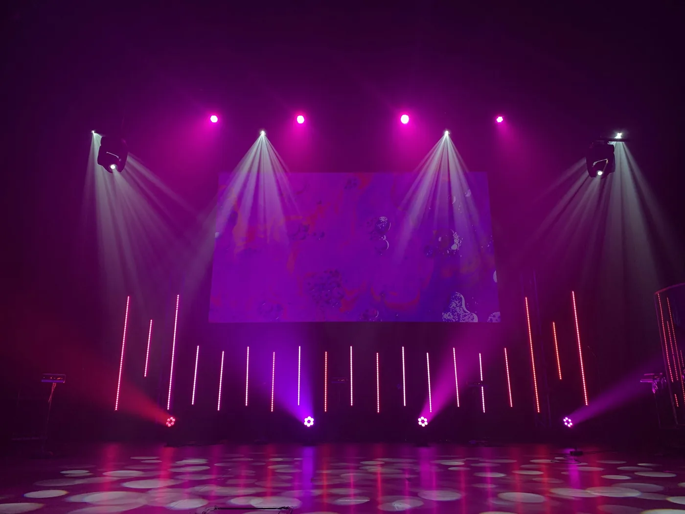 Stage lighting during a Colosseum Show performance in Pattaya